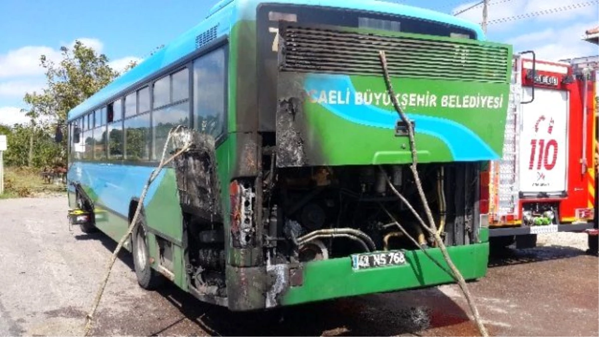 Otobüs Şoförünün Dikkati Yolcuları Yanmaktan Kurtardı