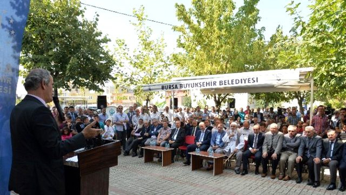 Şirinevler Merkez Camii Yeni Yüzüyle İbadete Açıldı