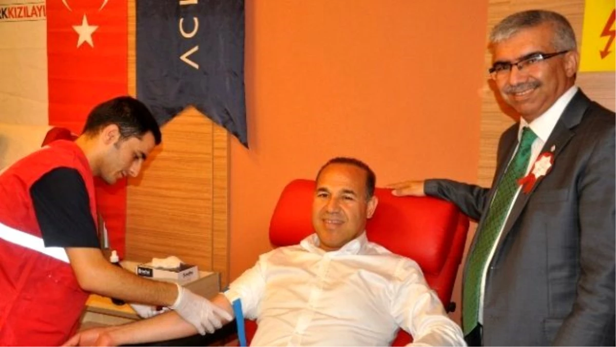 Adana Büyükşehir Belediye Başkanı Hüseyin Sözlü Kök Hücre Bağışladı