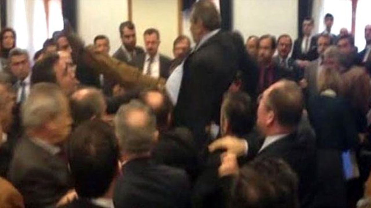 AK Partili Tekmeci Vekil Meclis'e Geri Dönüyor