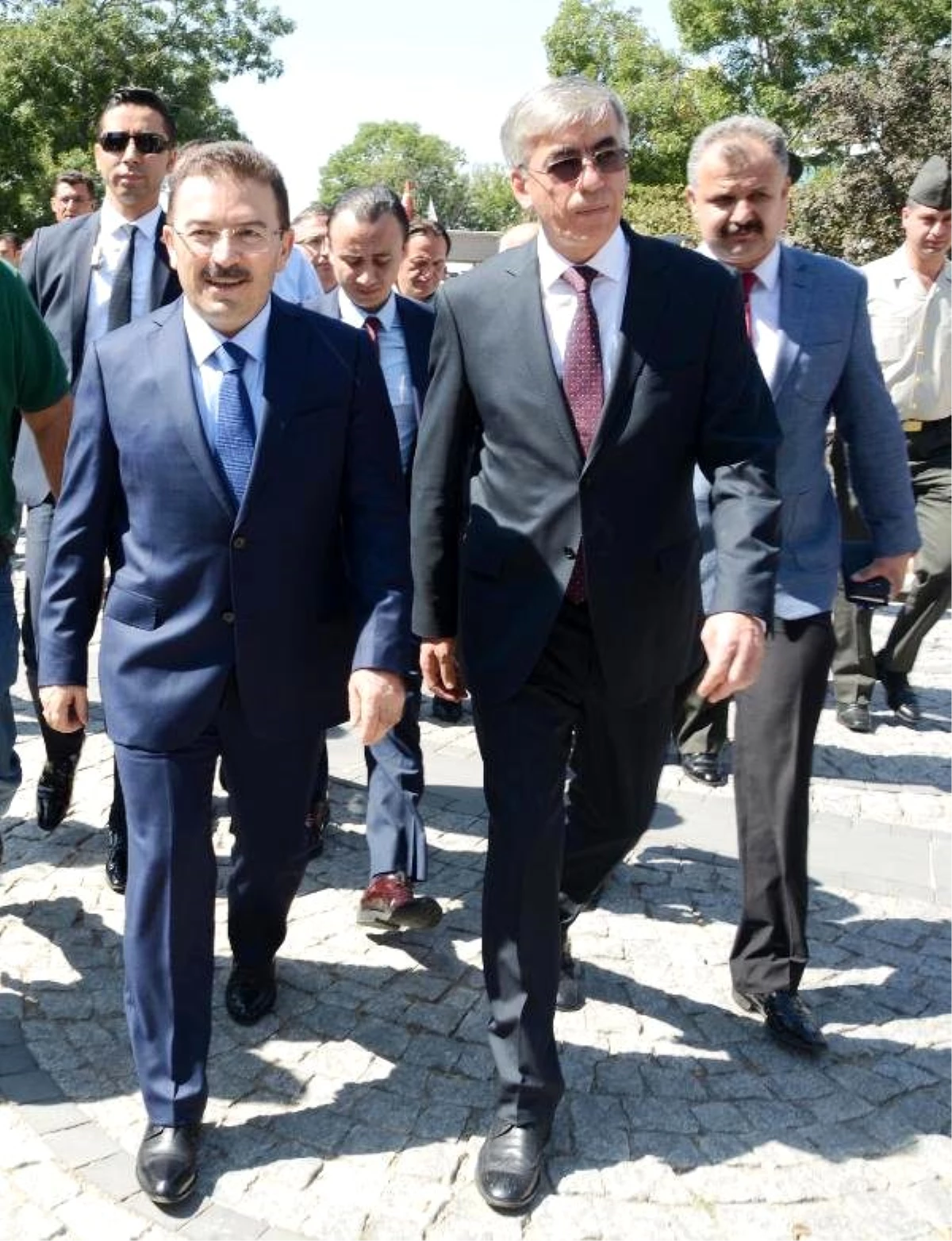 Bakan Aşçı: Diğer Ülkeler Kabul Ederse Suriyelilerin Geçişine Müsaade Edeceğiz(3)