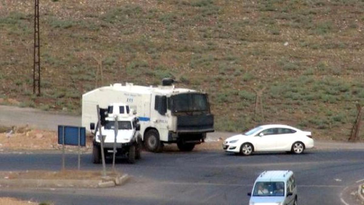 Asker, Cizre Sokaklarını Boşaltıyor