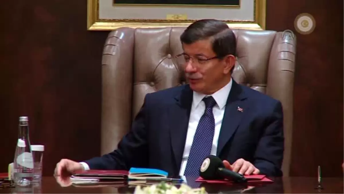 Davutoğlu, Suriyeli Sığınmacıların Temsilcilerini Kabul Etti (1)