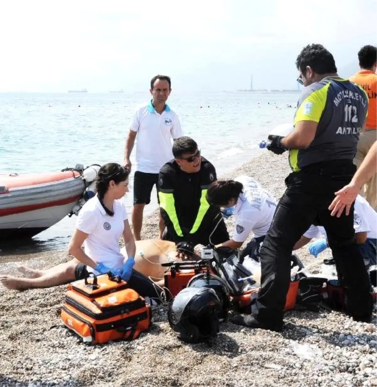 Denizde Kalp Krizi Geçiren Turist Öldü