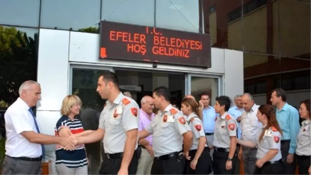 Efeler Belediyesi\'nde Bayramlaşma Töreni