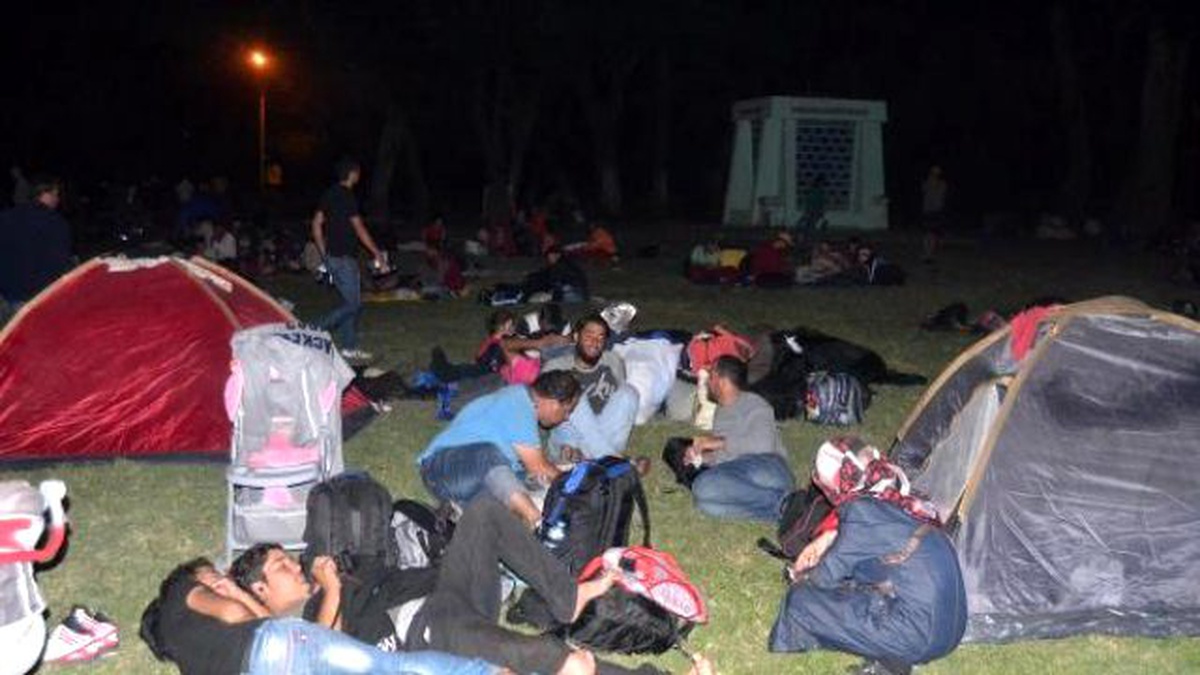 Suriyelilerin Umutsuz Bekleyişi Sürüyor (4)