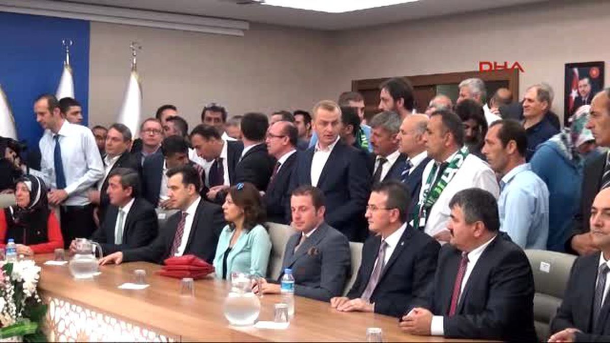 Bursa - Müezzinoğlu: 7 Haziran?da, \'Ey AK Parti Kendini Gözden Geçir\' Mesajı Verildi