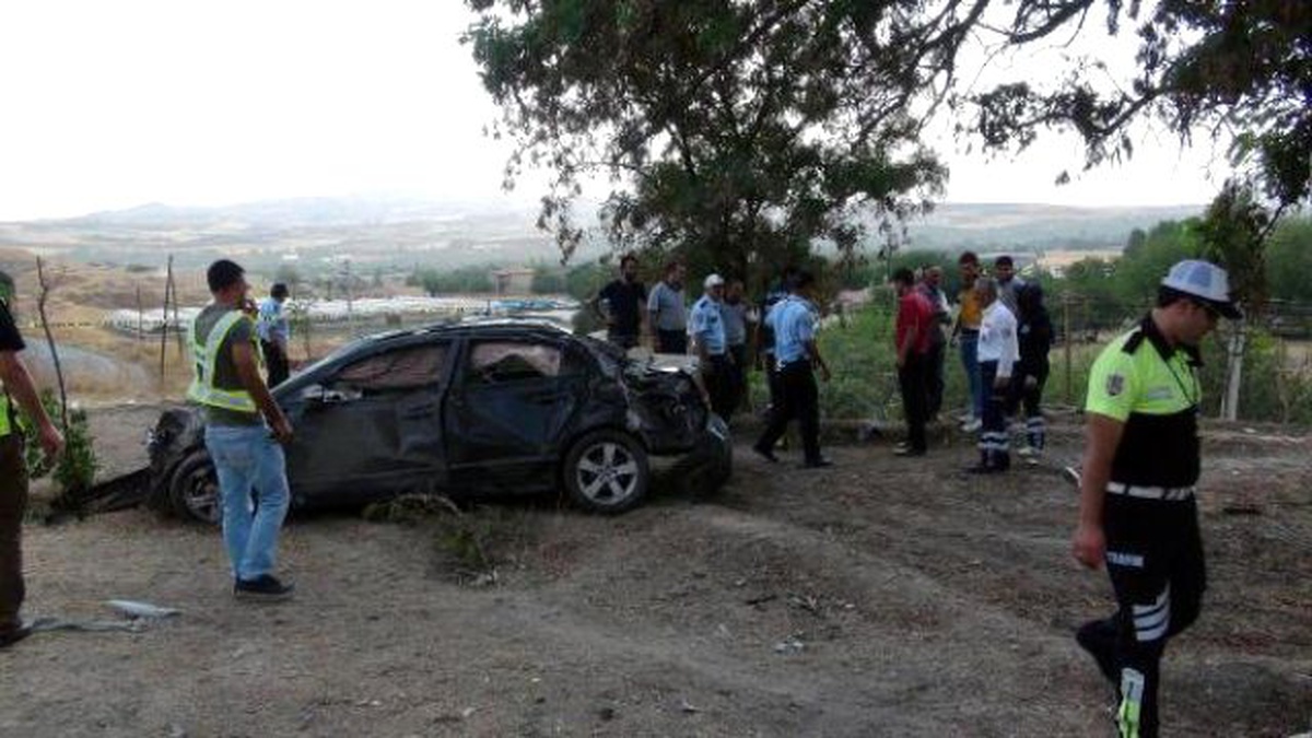 Elazığ\'da Trafik Kazası 3 Ölü, 2 Ağır Yaralı