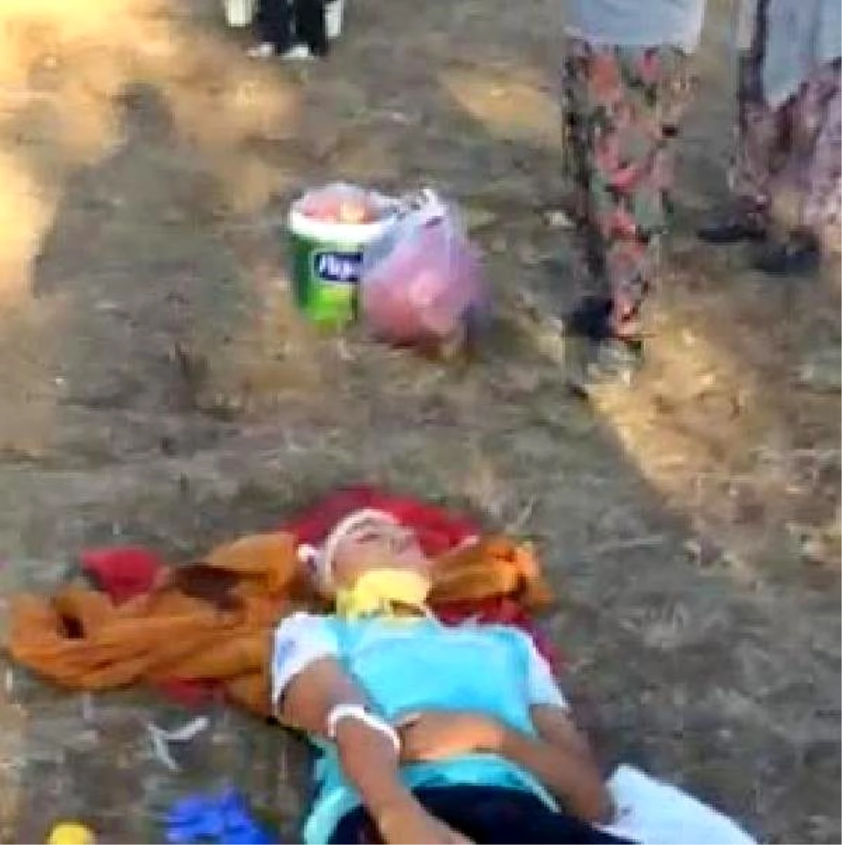 Kamyonet Kasasından Düşen 6 Tarım İşçisi Yaralandı