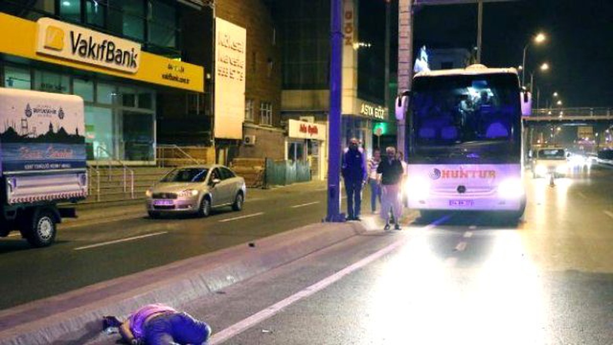 Üst Geçidi Kullanmayan Yaşlı Adam Canından Oldu