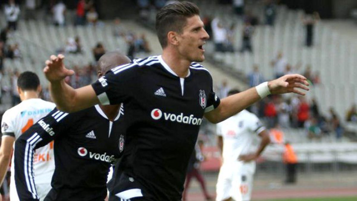 Mario Gomez'den Hakeme: Burası Kadınlar Ligi Değil