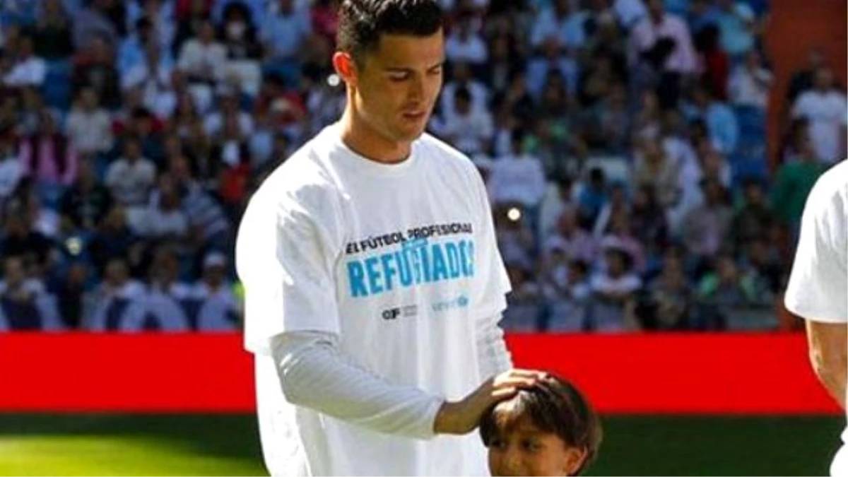 Ronaldo Sahaya Suriyeli Mülteciyle Çıktı