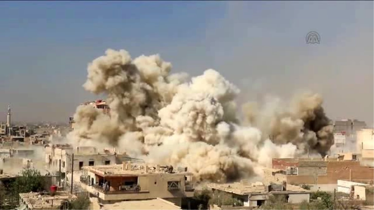 Suriye Rejimi, Dareyya Kentini Varil Bombaları ile Vurdu