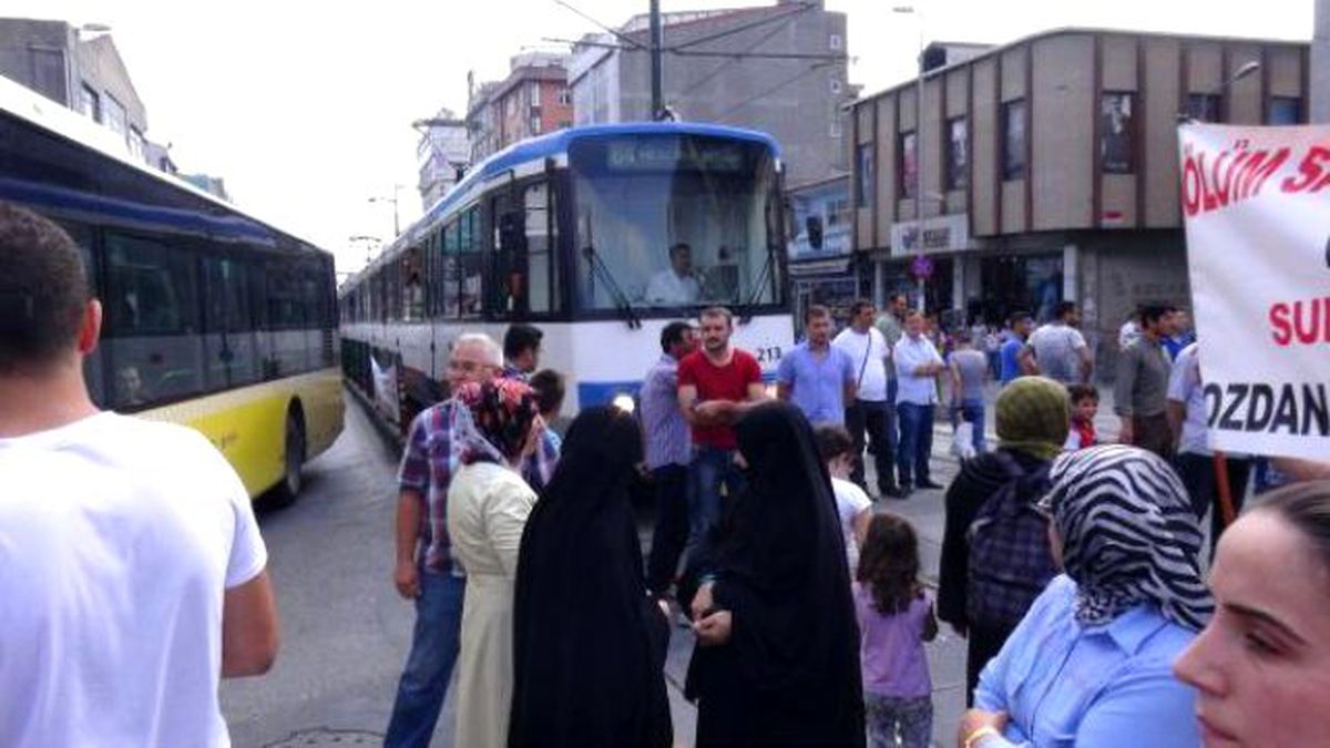 Yeniden) - "Toz Eylemi"Nde Toma\'dan Sulu Uyarı