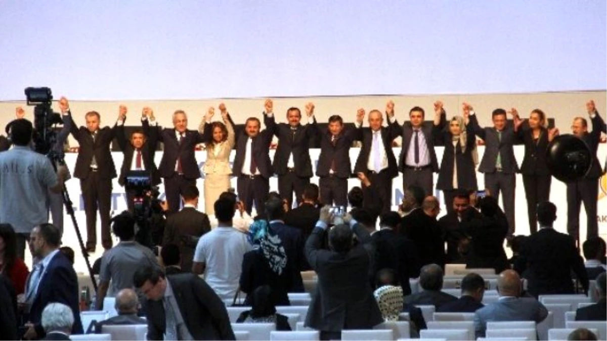 Başbakan Davutoğlu, Antalya Adaylarını Tanıttı