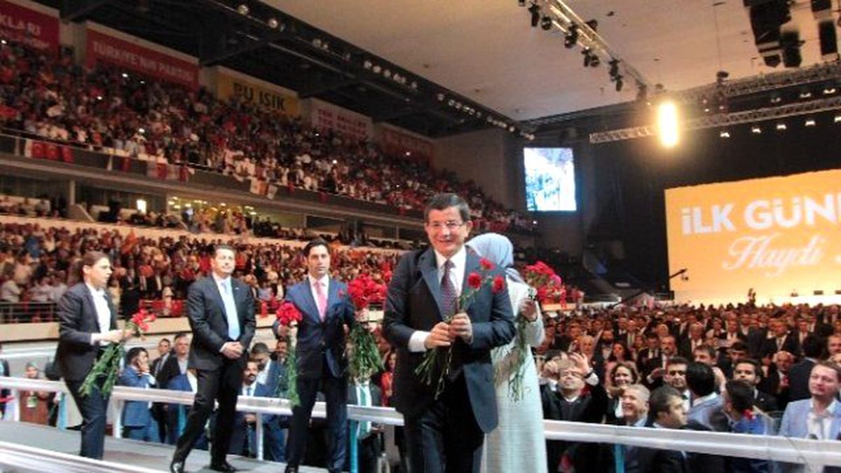Başbakan Davutoğlu, Milletvekili Aday Tanıtım Toplantısı\'nda