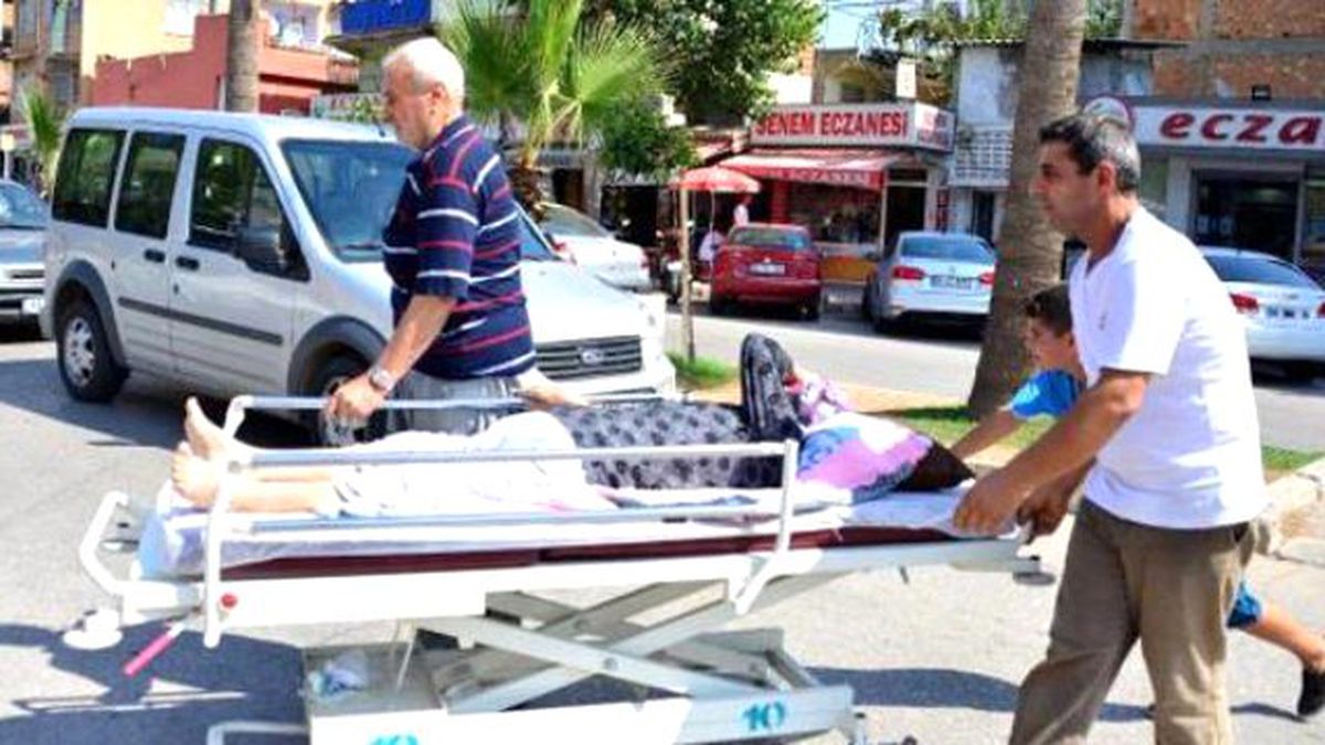 Bulvarda Sedye ile Hasta Nakli