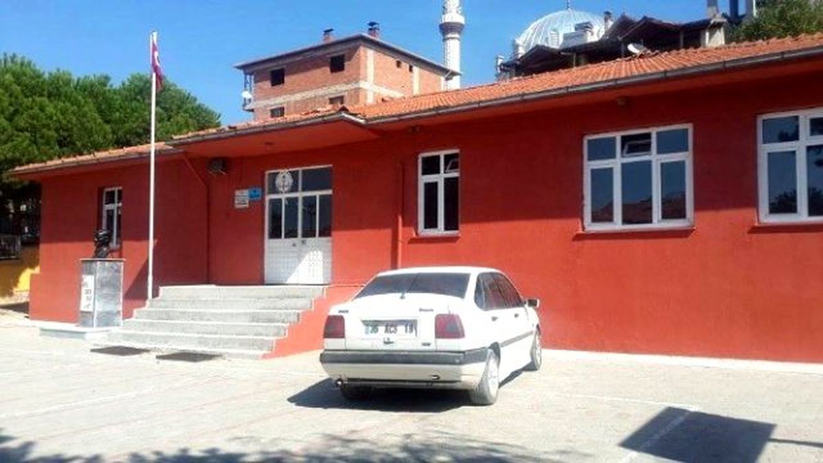 Demirci\'ye Büyükşehir Eli Değdi