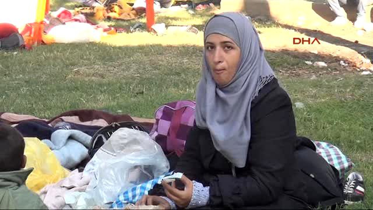 Edirne Suriyelilerin Sarayiçi?nde Bekleyişi Devam Ediyor -1