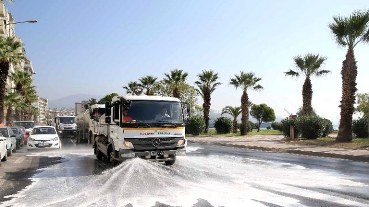 Karşıyaka\'da Bayram Temizliği