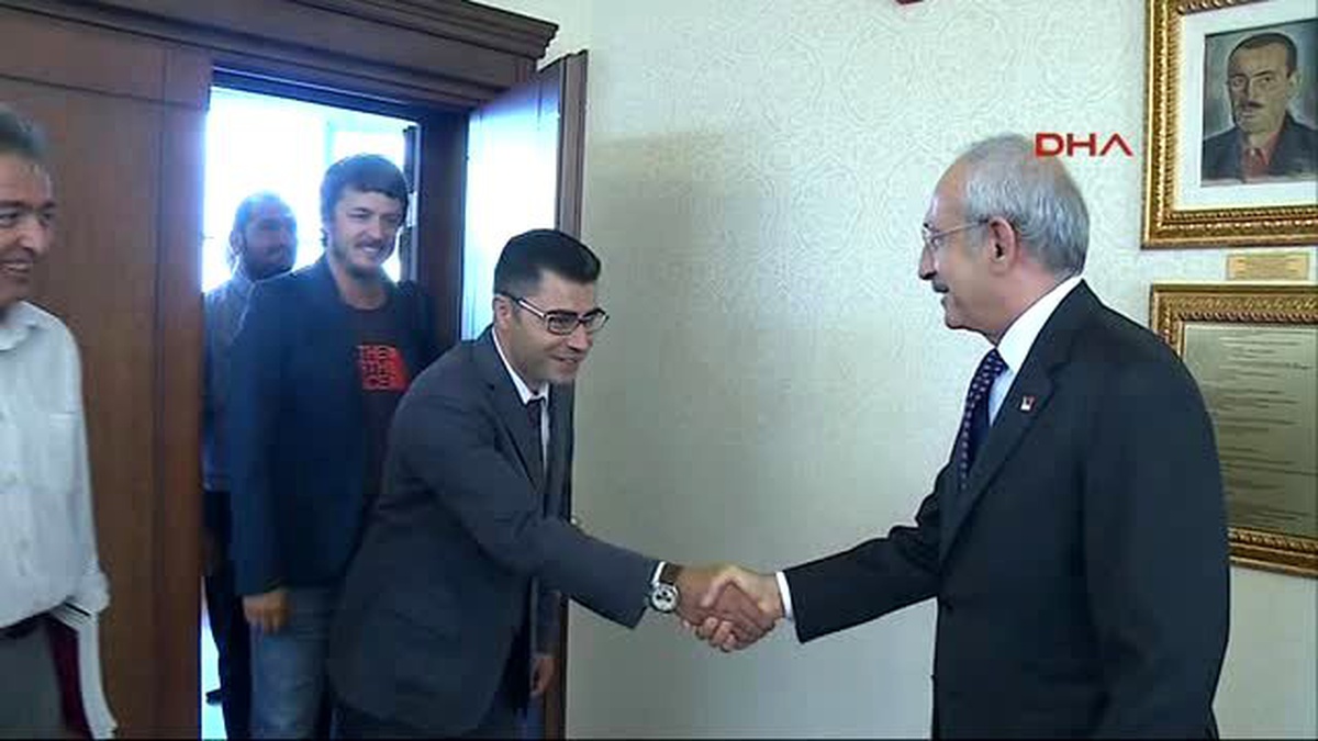 Kılıçdaroğlu, Foto Muhabirleri Derneği Üyeleri ile Görüştü