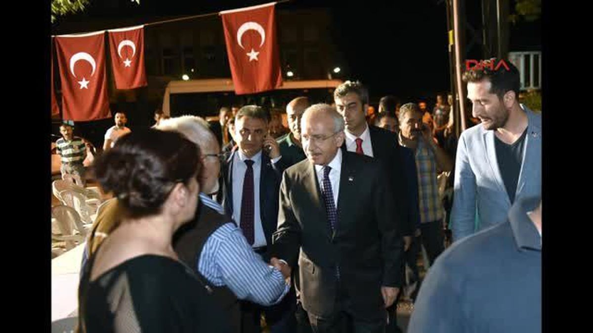 Kılıçdaroğlu\'ndan, Jandarma Uzman Çavus Ünsal\'ın Ailesine Taziye Ziyareti
