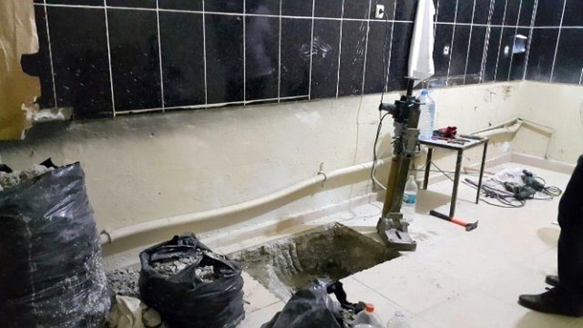 Kiraladıkları İş Yerinden Kuyumcuya Tünel Kazdılar