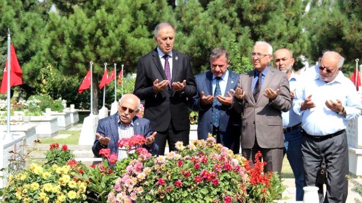 Kto Yönetim Kurulu Başkanı Hiçyılmaz Türkiye Harp Malulü Gaziler, Şehit, Dul ve Yetimleri...