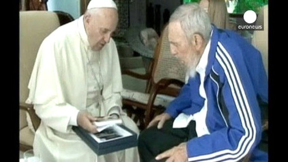 Papa Francis Küba\'da Fidel Castro ile Görüştü