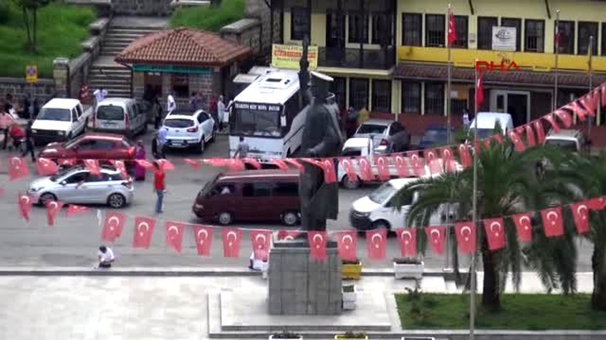Rize?de Atatürk Heykeli İçin Referandum Kararı