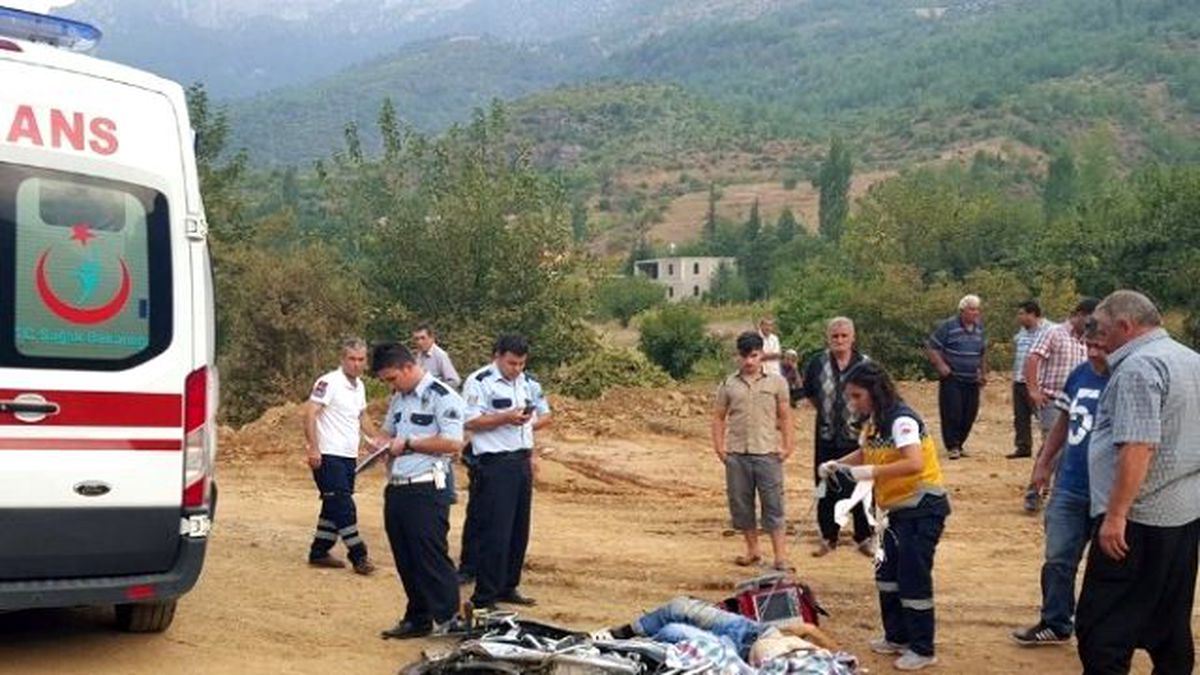 Saimbeyli\'de Trafik Kazası: 1 Ölü, 1 Yaralı
