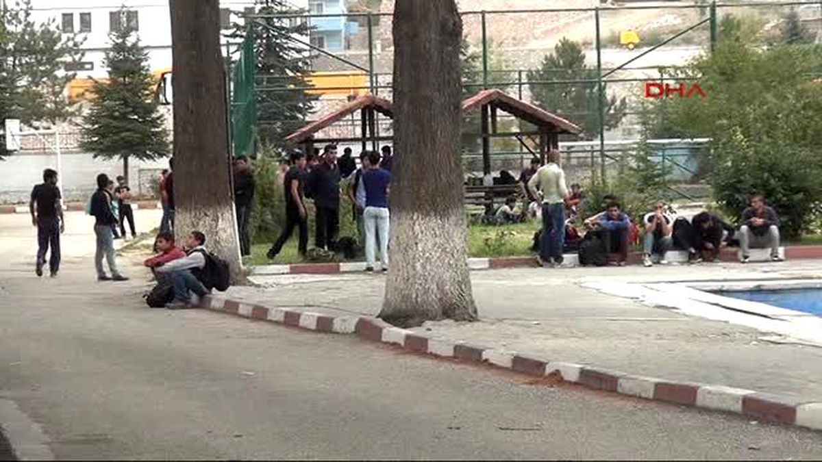 Tokat 350 Mülteci Tokat\'a Getirildi, 2 Saat Sonra Serbest Bırakıldı