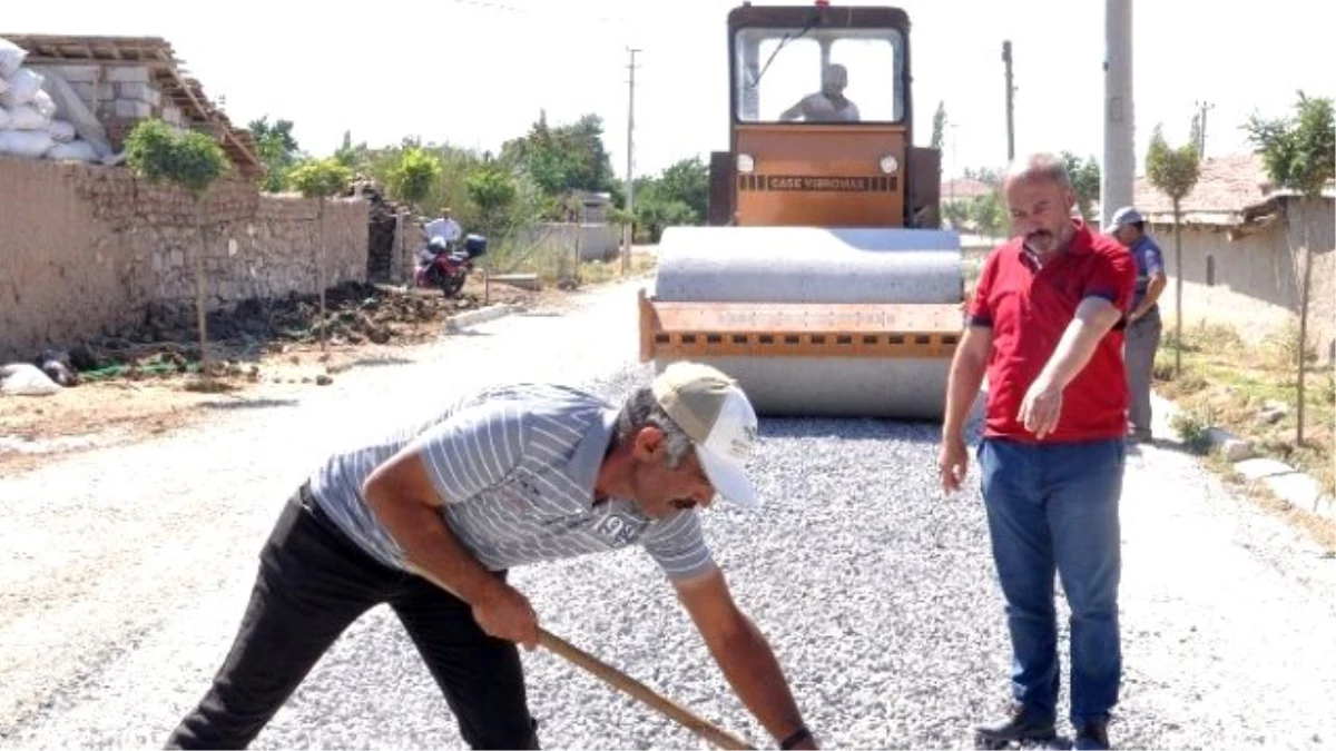 Topakkaya Mezarlık Yolu Asfalta Kavuştu