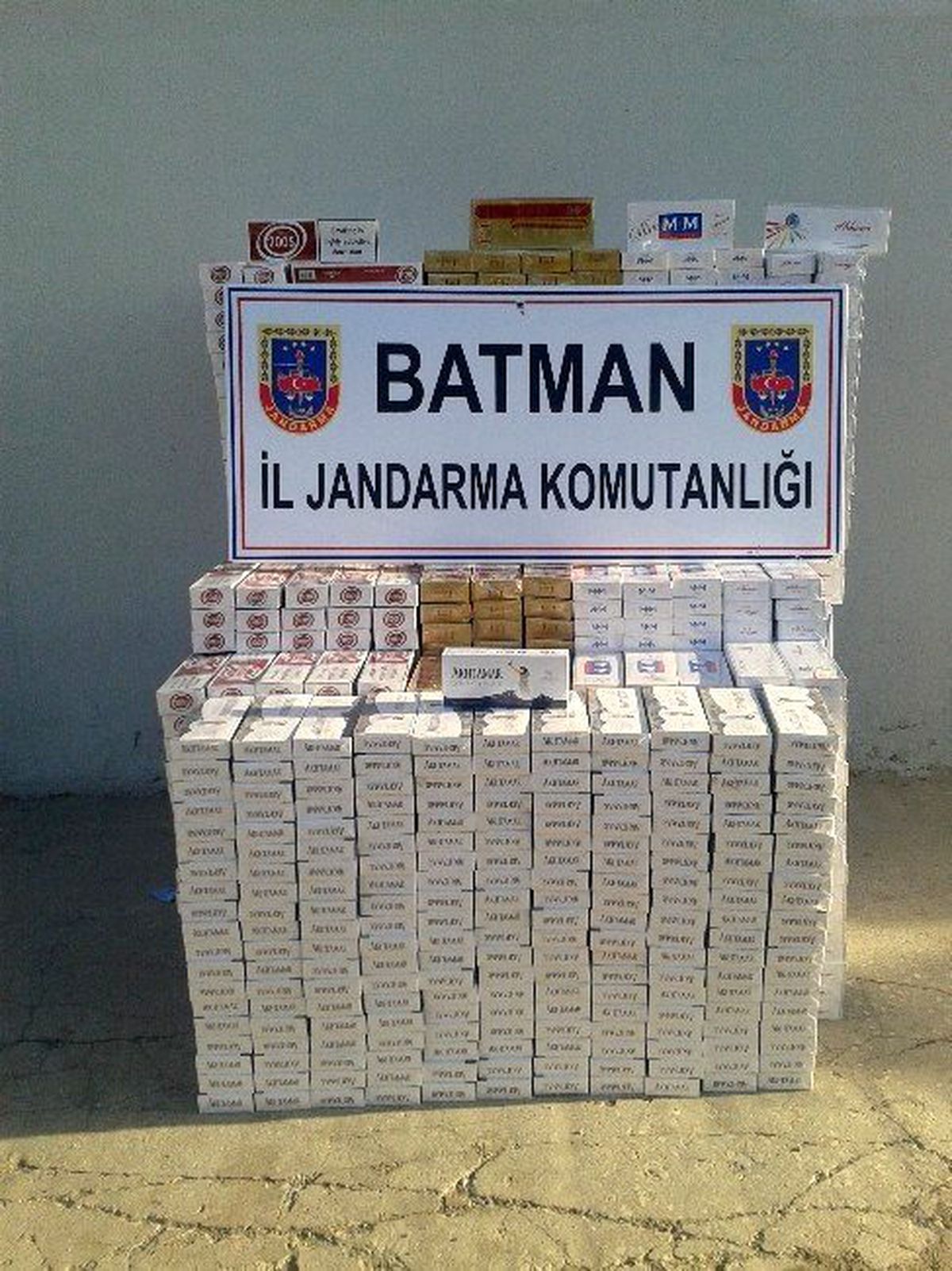 Batman\'da 13 Bin Paket Kaçak Sigara Ele Geçirildi
