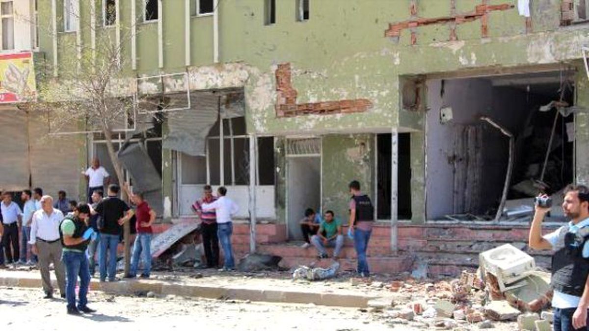Bomba Yüklü Aracın Ağır Hasarı Gün Ağarınca Ortaya Çıktı