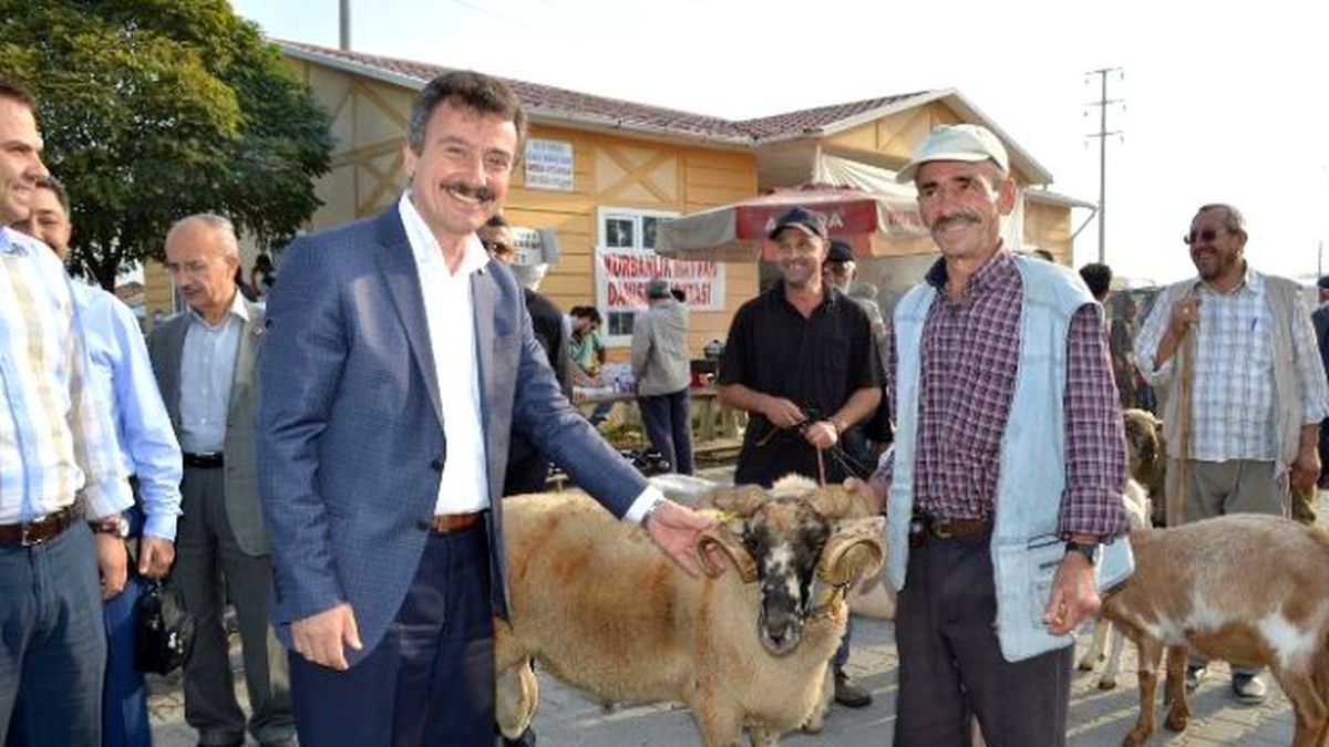 Çelik Hayvan Pazarını Denetledi