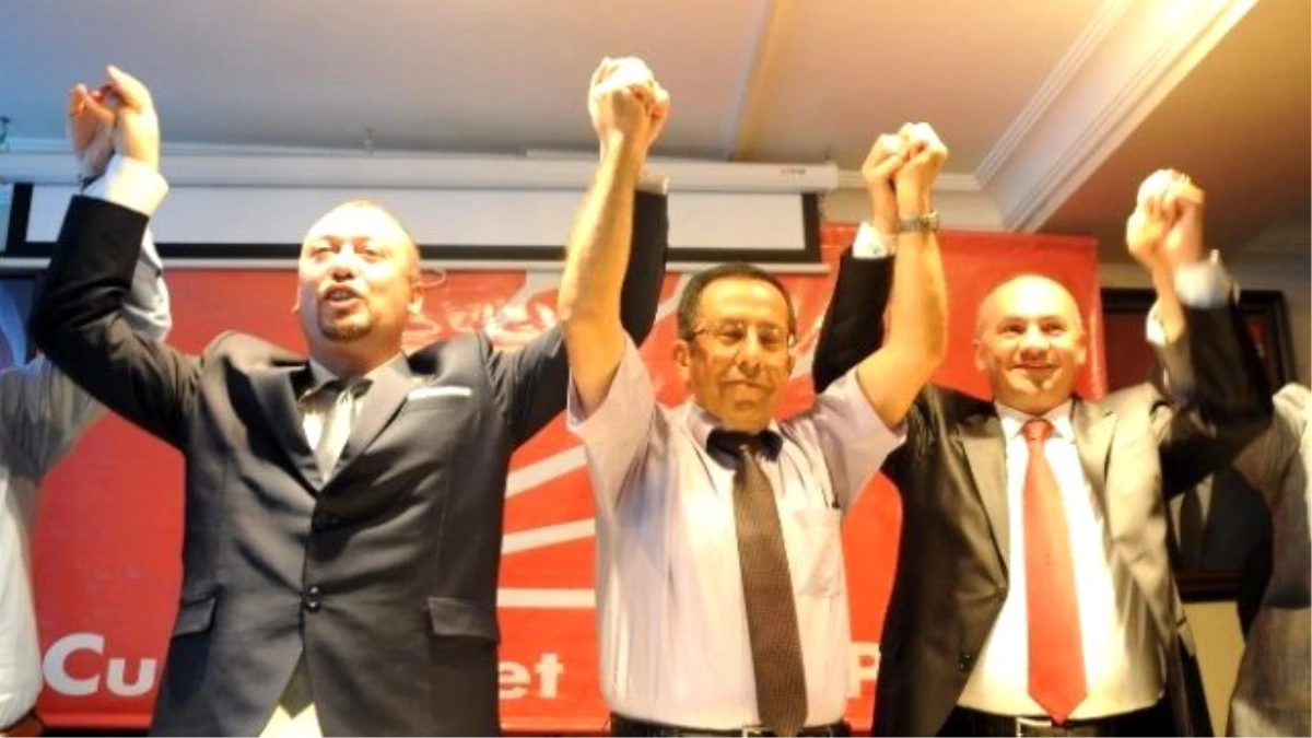 CHP Uşak Teşkilatı, Ali Erdoğan\'ı Bağrına Bastı