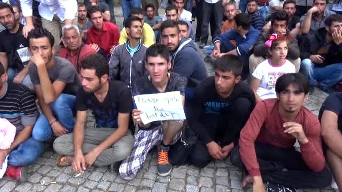Edirne - Suriyeli Sığınmacılardan Vali Şahin\'e Protesto