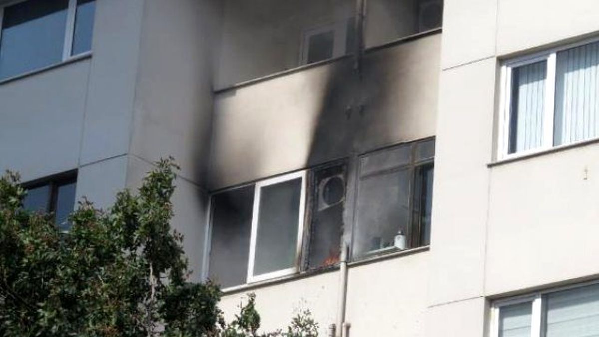 Kadıköy\'de İşyerinde Yangın Paniği
