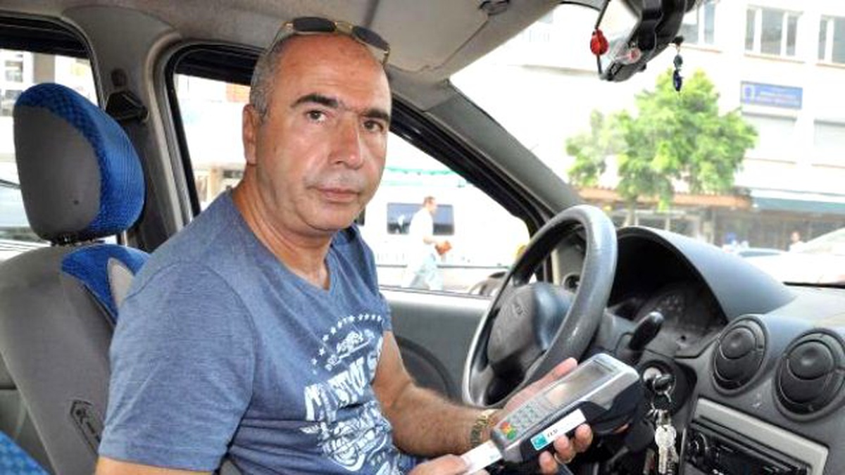 Manisalı Taksici POS Cihazıyla Gelirini Artırdı