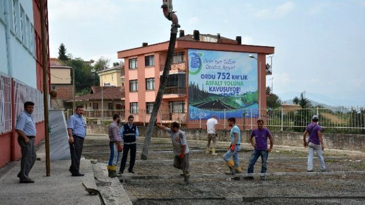 Okul Sahası Betonlama Çalışmaları