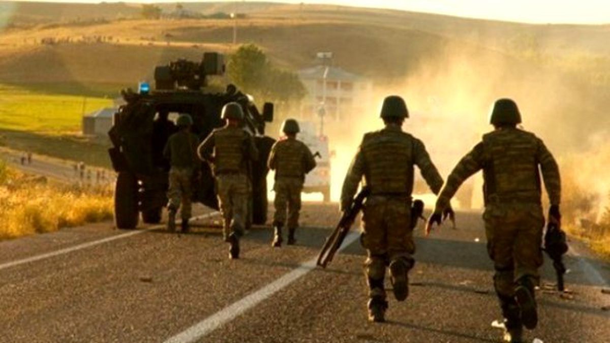 PKK'dan Bombalı Saldırı! 13 Asker Yaralı