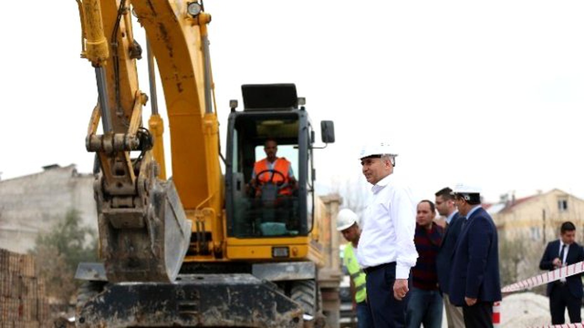 Sarayköy\'ün İçme Suyu Hattı Yenileniyor