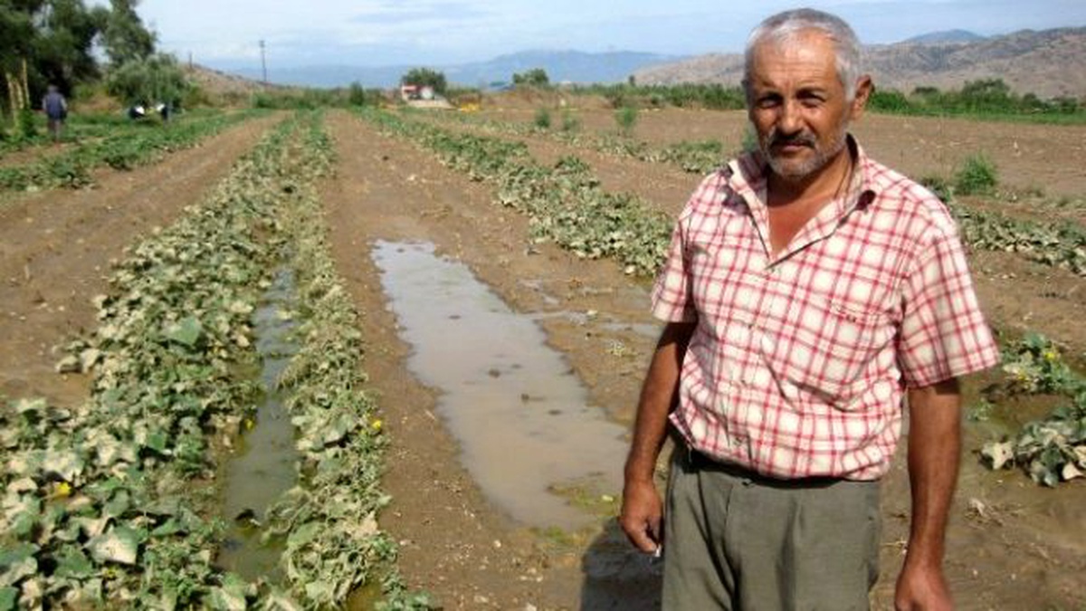 Sel Felaketinin Vurduğu İzmir\'de Yaralar Sarılıyor