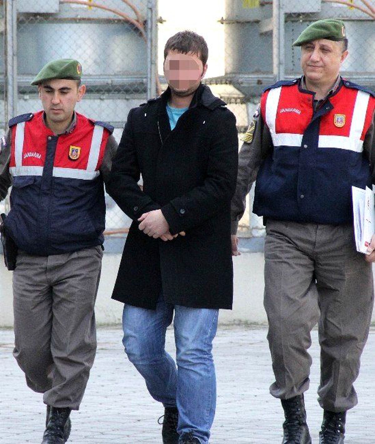 Silahla Yaralamaya 3 Yıl 4 Ay Hapis