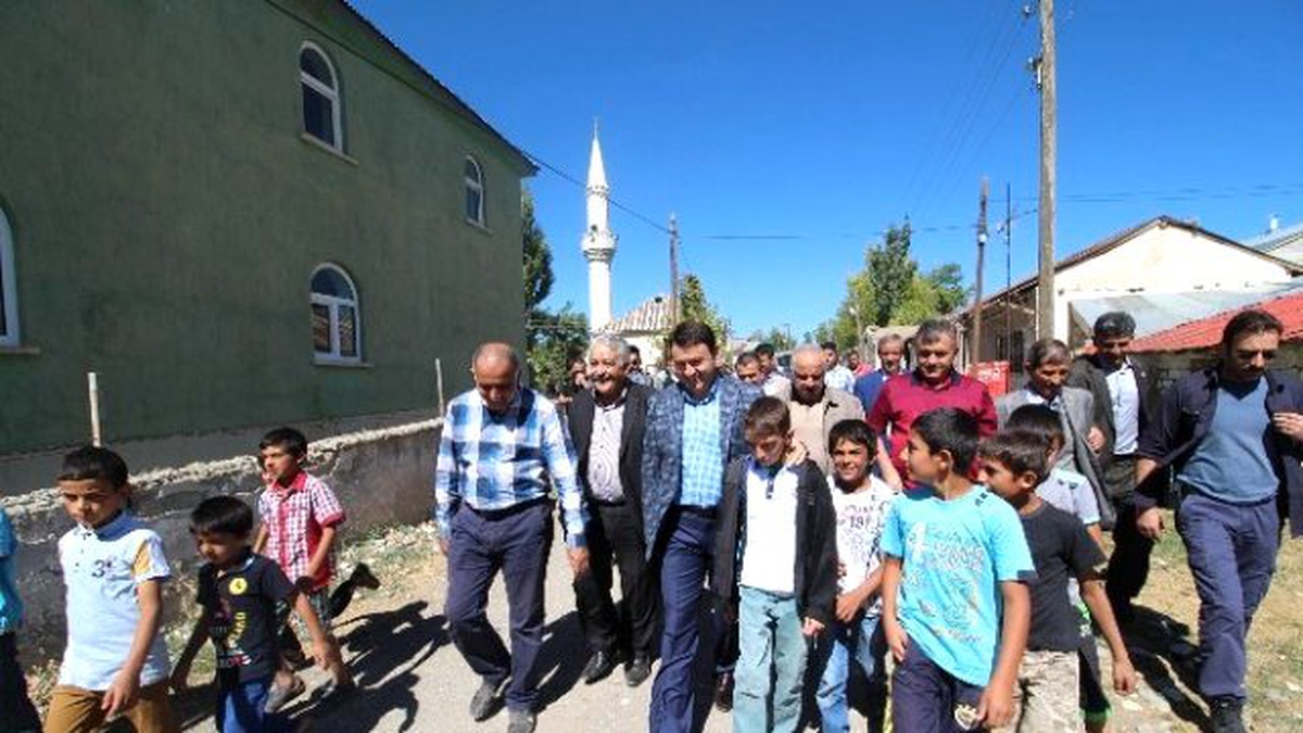 Vali Işın Köy Muhtarları ile Bir Araya Geldi