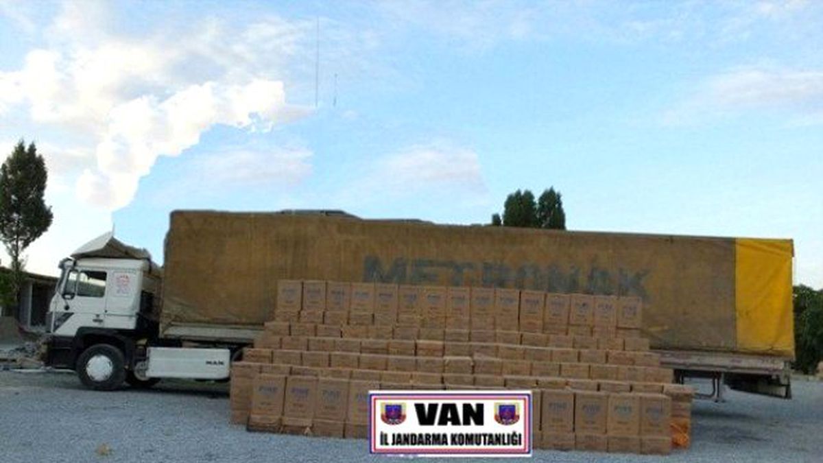 Van\'da Bir Milyon TL Değerinde Sigara Ele Geçirildi