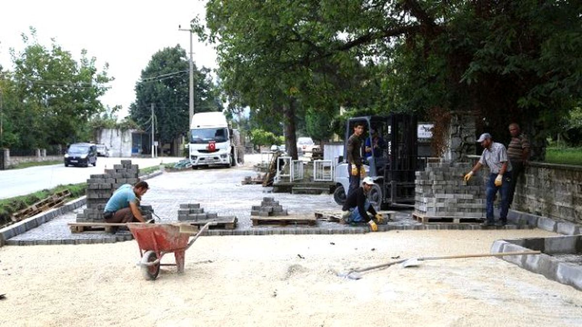 Yanıkköy Meydanı Sapanca Belediyesi Ekiplerince Düzenledi