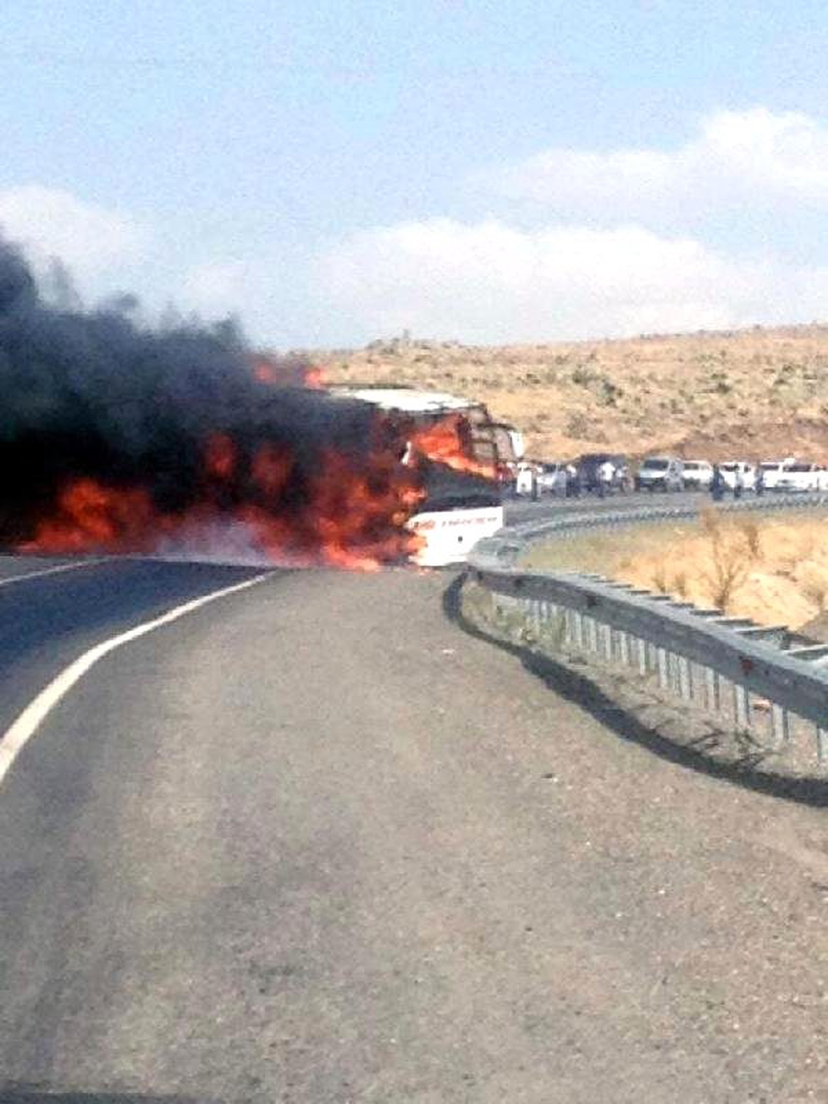 Yolcu Otobüsünde Yangın Çıktı, Facia Ucuz Atlatıldı
