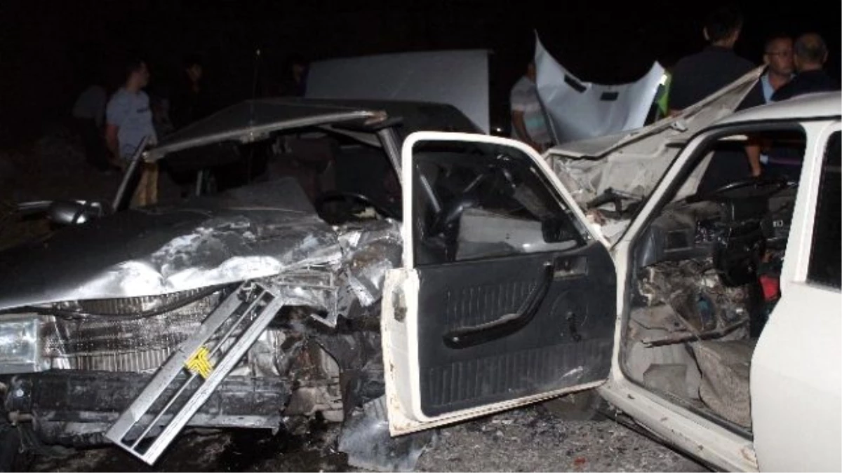 Zonguldak\'ta Zincirleme Trafik Kazası: 1\'i Ağır, 3\'ü Çocuk, 8 Yaralı